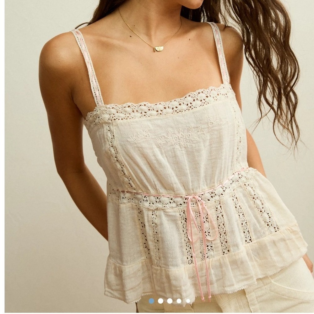 American Eagle Large Camisole Lace Ribbon Tie Boho Coquette Cream Tank Top